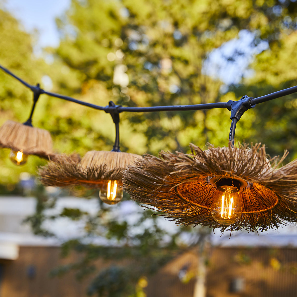 Guirlande lumineuse extérieure raccordable 6m avec 7 ampoules LED filament E27 blanc chaud TAHITI LIGHT Abat-jour en paille bohème