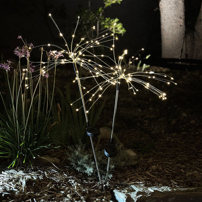 Lot de 2 balises solaires décoratives à planter LED 2x FIREWORKS SPIKE H97cm