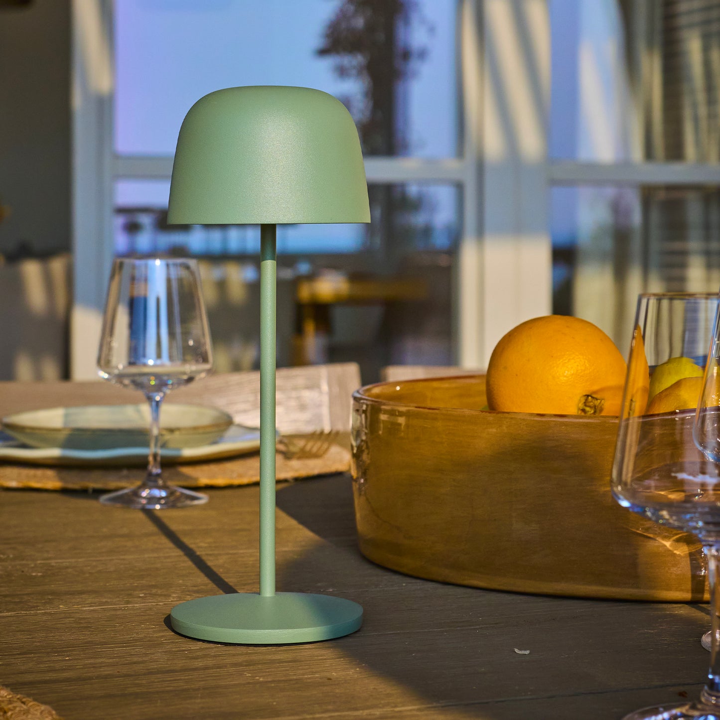 Lampe de table touch sans fil en aluminium vert olive LED SOPHIA OLIVE blanc dimmable H28cm