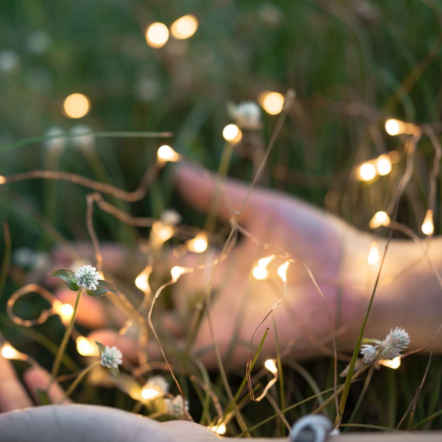 Lot de 2 guirlandes lumineuses solaires en cuivre 100 micro LED blanc chaud SKINNY SOLAR 11.90m 8 modes