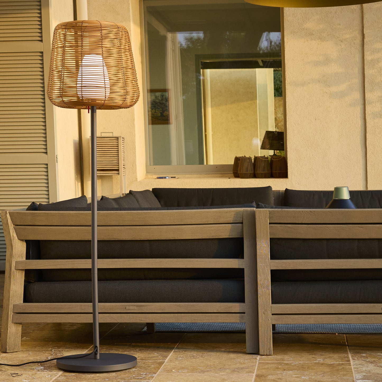 Lampadaire filaire design poly rotin pour extérieur LED blanc TALL BOHEME H150cm culot E27