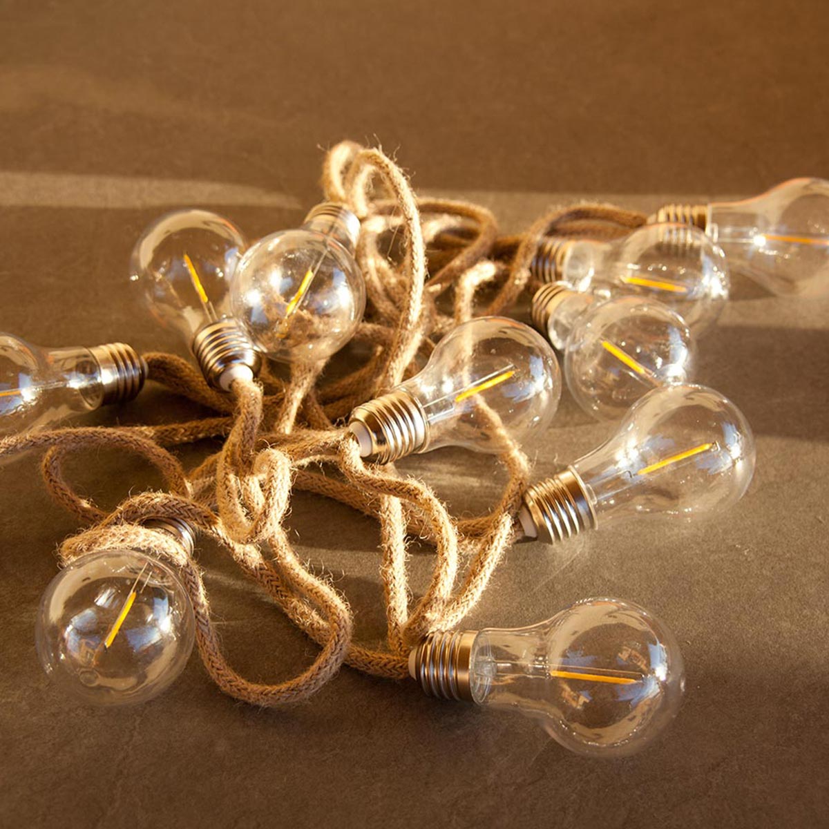 Guirlande lumineuse extérieur en corde 10 ampoules filament transparentes LED blanc chaud FANTASY CORD 7.70m - REDDECO.com